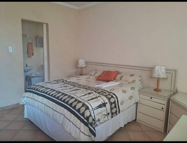2 BEDROOM FLAT RENTED IN DALPARK EXT 1